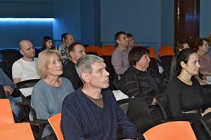 В Год педагога и наставника на АПЗ впервые прошла церемония чествования лучших наставников завода